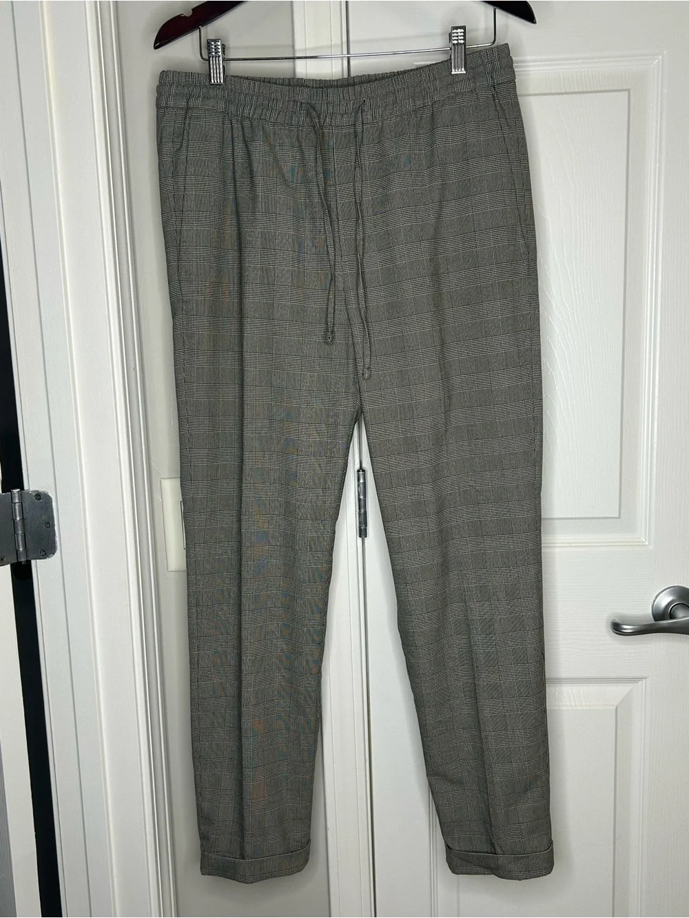 H&M Men’s Slim Fit Gray Plaid Drawstring Pants Size M Elastic Waist